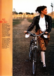 elle_uk_july_1986_6.thumb.jpg.dda50646f4c57cde9406d8b3b259604e.jpg