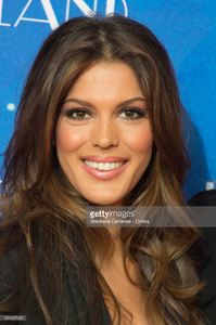 iris-mittenaere-attends-the-la-la-land-paris-premiere-at-cinema-ugc-picture-id631437092.jpg