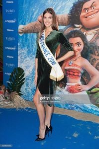 iris-mittenaere-miss-france-2016-attends-the-vaiana-le-legende-du-du-picture-id623654096.jpg