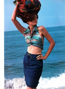 lei_italia_january_1984_25.thumb.jpg.9b1d8c6724370df49a14b09c0070a28b.jpg