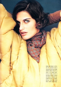 marie_claire_italia_dec_1990_11.thumb.jpg.bd973a771e2b57c4a9a20e0a6d03bb7b.jpg