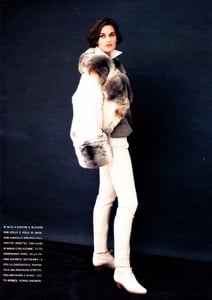 marie_claire_italia_dec_1990_9.thumb.jpg.19bc8cb15894ca90054a12570f676a16.jpg