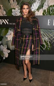 miss-universe-iris-mittenaere-attends-e-elle-img-celebration-to-nyfw-picture-id634315530.jpg