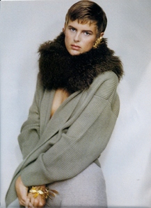 uk_vogue_nov_1990_7.thumb.jpg.dd0d6c6d3acf4c9a0adde7ddf85fd773.jpg