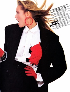 us_elle_apr_1987_9.thumb.jpg.8a0f07cb9d60648e59fcf4a0ff1cc8d4.jpg