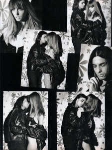 vogue_italia_may_1990_9.thumb.jpg.af65a03ef45b3f9147b4c7f676ced842.jpg