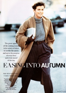 vogue_uk_aug_1989_21.thumb.jpg.a0794626d7d7a75a01a6eb630d4983db.jpg