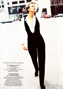 vogue_uk_aug_1989_29.thumb.jpg.8bad809d652623c7f968939621cd307a.jpg