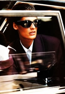 vogue_uk_oct_1989_9.thumb.jpg.0eb98d5fd9ff2524aa196f8266bc19bf.jpg