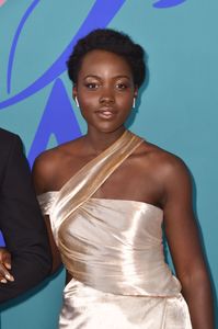 0001_lupita_281429.jpg