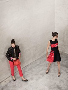 01-Giorgio-Armani-Resort-18.thumb.jpg.1a7976f5efbd14e0a28a815a8bce088c.jpg