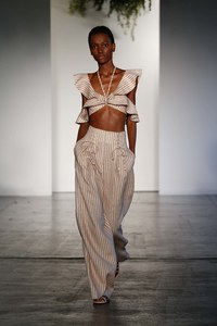 22-zimmermann-resort-2018-lookbook.thumb.jpg.bd88a70264ede68da1931f71a797ad97.jpg