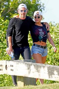 419775DB00000578-4624088-Hot_couple_Lady_Gaga_31_and_her_boyfriend_Christian_Carino_48_lo-a-56_1498021474733.jpg