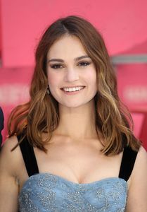 42648127_lily-james-at-baby-driver-premiere-in-london-06-21-2017_10.jpg