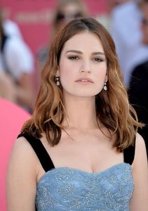 42648138_lily-james-at-baby-driver-premiere-in-london-06-21-2017_13.jpg