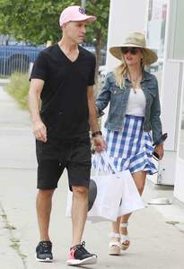     reesew040617BZNimage8.jpg