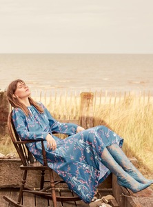 593b6e9cc0e22_HarpersBazaarUK-July2017-23.thumb.jpg.6c91bf6b6482bb81458d429c2c2d7bd4.jpg