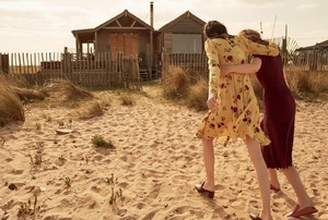 593b6edfaa0ac_HarpersBazaarUK-July2017-38.thumb.jpg.8eb4def569455ee5bb20c5f1653527a3.jpg