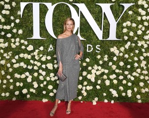 Carolyn+Murphy+2017+Tony+Awards+Arrivals+sfK22MDb2tbx.jpg