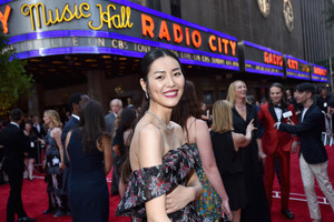 Liu+Wen+2017+Tony+Awards+Red+Carpet+5JUrvP1F9Xrx.jpg