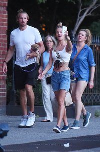    ninaa120617BZNimage128.jpg