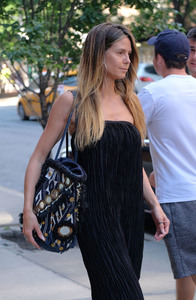   hklum130617BZNimage11.jpg