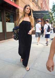   hklum130617BZNimage35.jpg