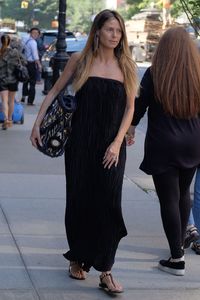   hklum130617BZNimage65.jpg