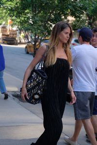   hklum130617BZNimage73.jpg