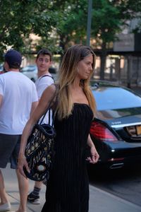   hklum130617BZNimage75.jpg