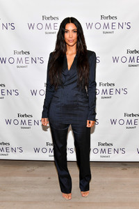 Kim+Kardashian+2017+Forbes+Women+Summit+hU3ZRlr-B6Yx.jpg