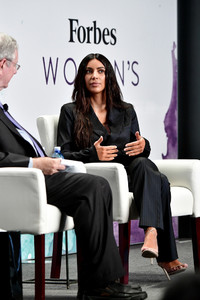 Kim+Kardashian+2017+Forbes+Women+Summit+OotvR1e3Nhkx.jpg