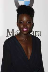 Lupita-Nyongo--Women-In-Film-2017-Crystal-+-Lucy-Awards--09.jpg