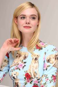 Elle-Fanning --The-Beguiled-Press-Conference--03.jpg