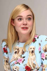 Elle-Fanning --The-Beguiled-Press-Conference--04.jpg