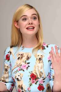 Elle-Fanning --The-Beguiled-Press-Conference--06.jpg