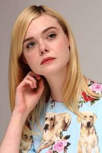 Elle-Fanning --The-Beguiled-Press-Conference--07.jpg