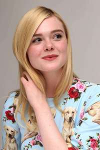 Elle-Fanning --The-Beguiled-Press-Conference--10.jpg