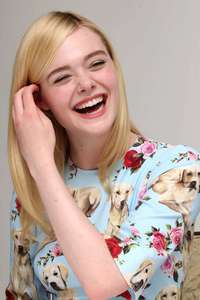 Elle-Fanning --The-Beguiled-Press-Conference--11.jpg