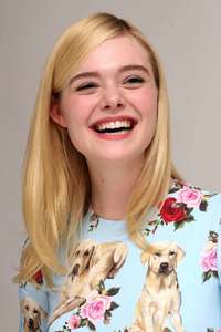 Elle-Fanning --The-Beguiled-Press-Conference--14.jpg