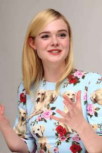 Elle-Fanning --The-Beguiled-Press-Conference--15.jpg