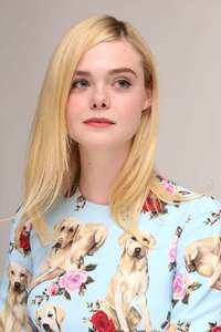 Elle-Fanning --The-Beguiled-Press-Conference--18.jpg