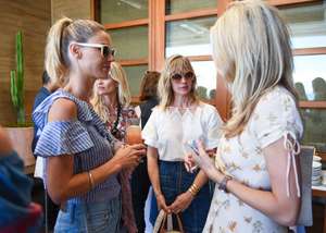 January-Jones - Madewell-and-the-Surfrider-Foundation-Collaboration-Launch--06.jpg