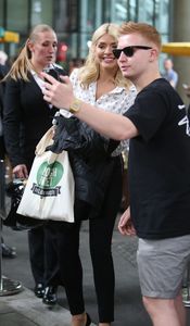    hollyw160617BZNimage24.jpg
