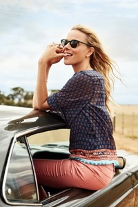 59453bb80b11d_SarahWarnaarlibertyislandfestivalfever.thumb.jpg.0d9b650f825e58254cc3d64d9845f5da.jpg
