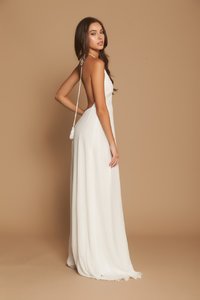 594c92b35bac3_AthenaWhiteMaxiDress-4.thumb.jpg.428dd986a2a119af7da97704a772c812.jpg