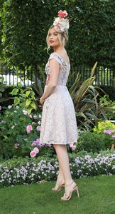     lauraw240617BZNimage119.jpg