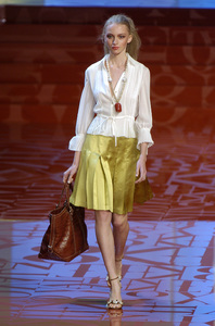 Valentino SS05 show2 CC 165.jpg