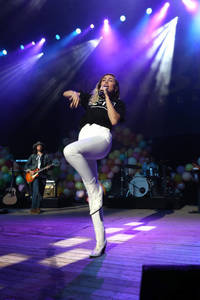 Miley Cyrus performs on stage during the 2017 BLI Summer Jam at Nikon at Jones Beach Theater on June 16, 2017 in Wantagh, New York 1.jpg