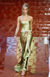 Valentino SS05 show2 CC 190.jpg